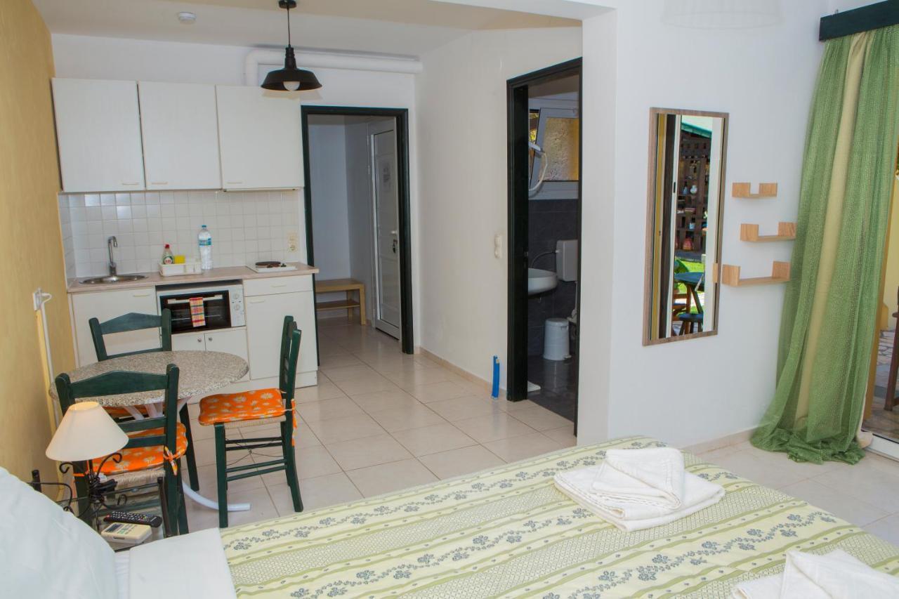 Sandy Beach Villas And Apartments Svoronata Exterior foto