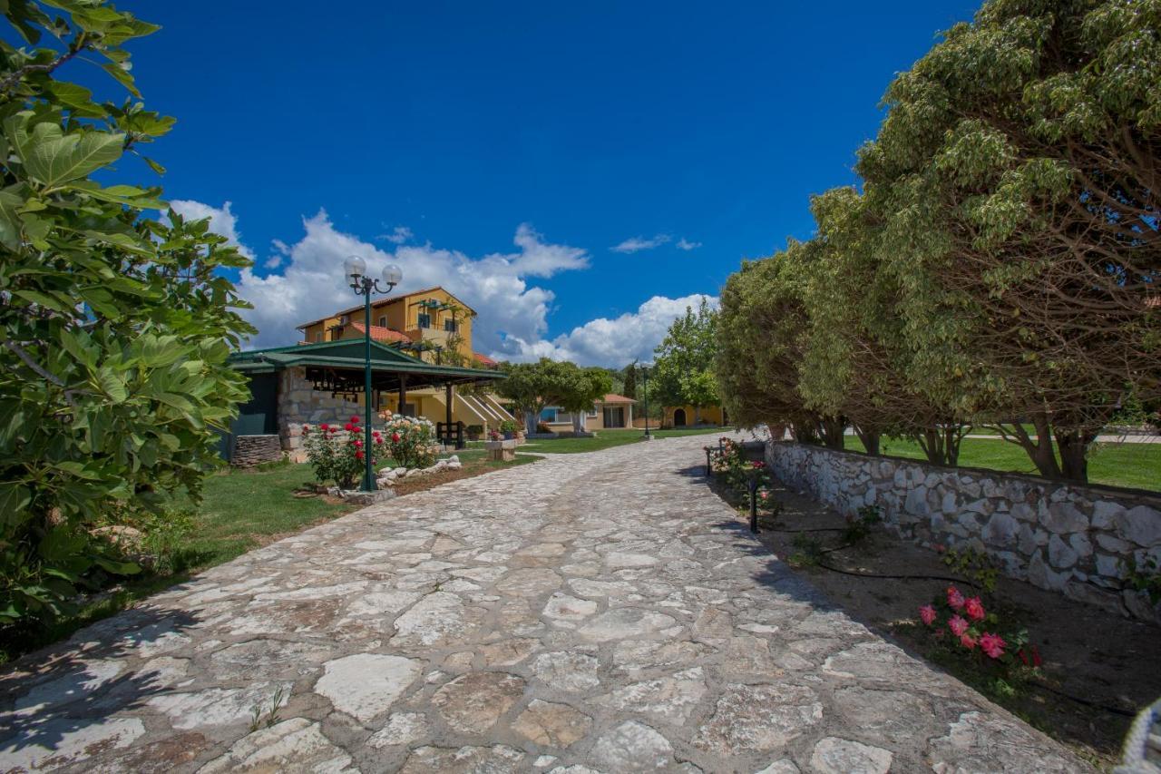 Sandy Beach Villas And Apartments Svoronata Exterior foto